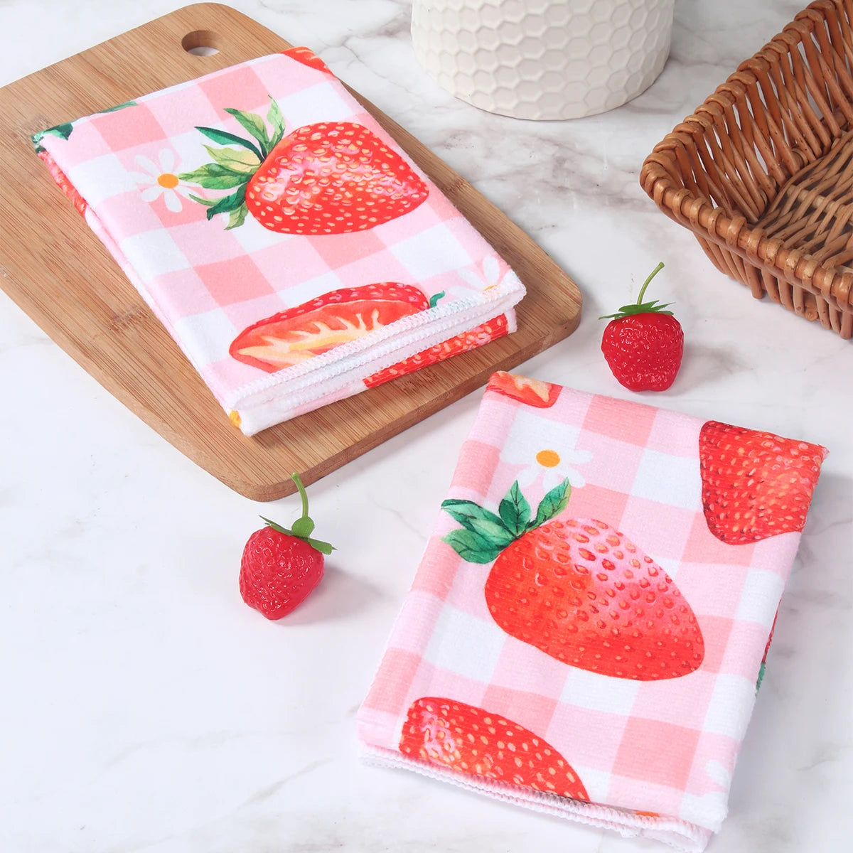 40*60cm Plaid Strawberry Cotton Dish Towel