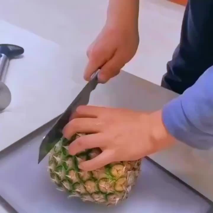 Stainless Steel Pineapple Corer Slicer Peeler